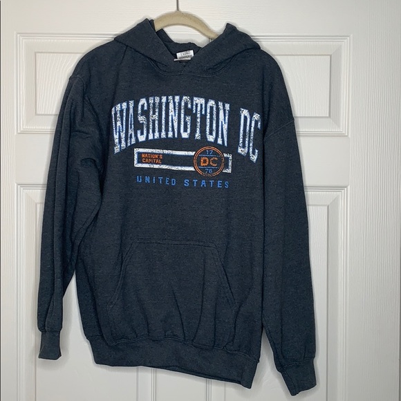 Gildan Tops - Gildan | Washington D.C | Sweatshirt | Hoodie